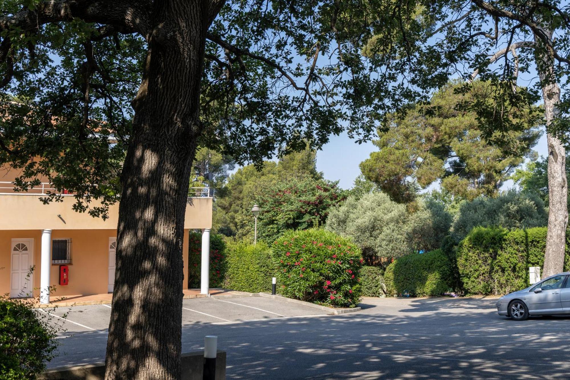 The Originals City, Hotel Cote Sud, Marseille Est Allauch Eksteriør bilde